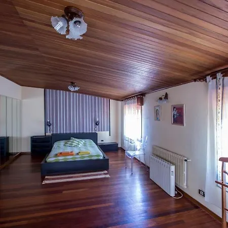 Paxarinas בית נופש *